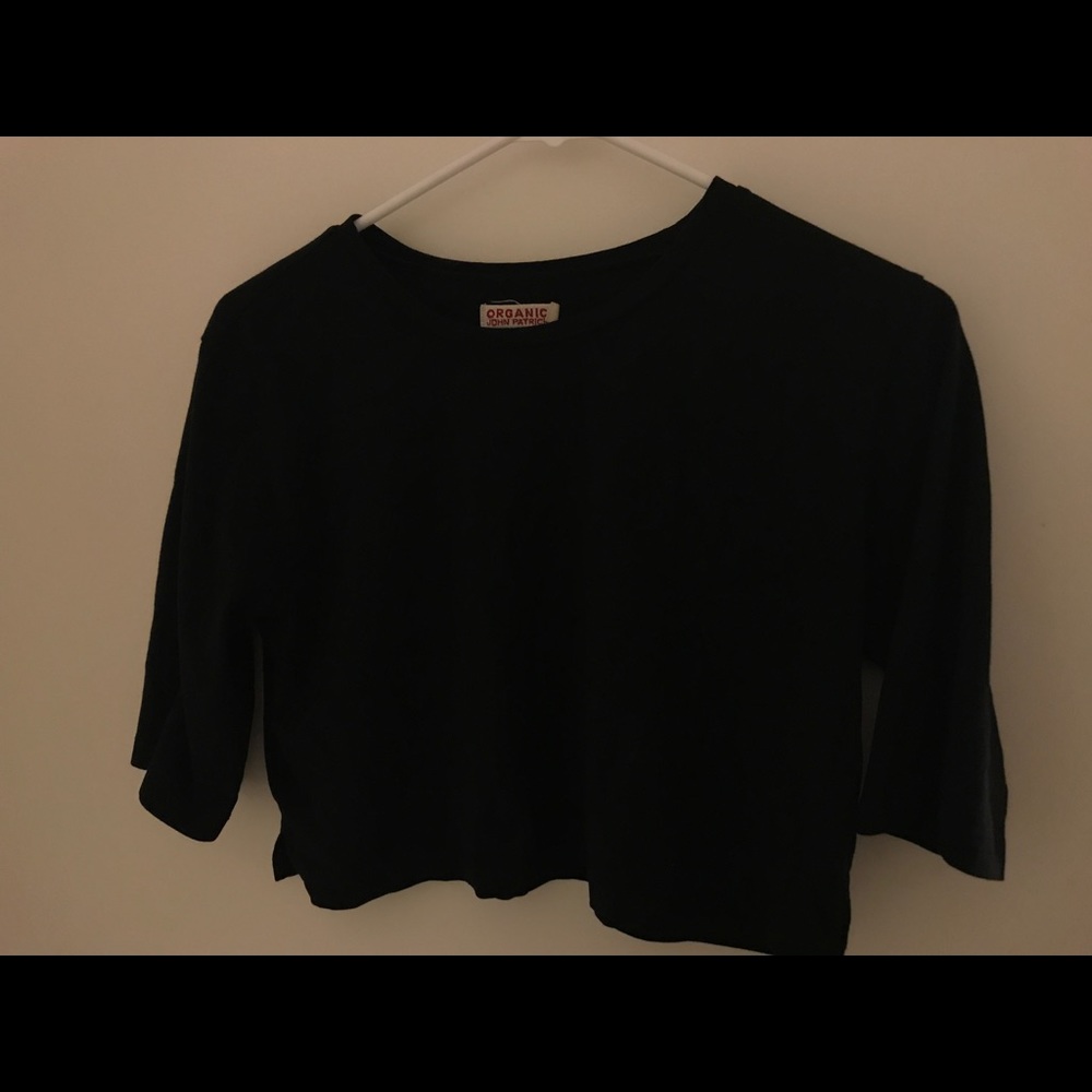Black 3/4 sleeves crop too